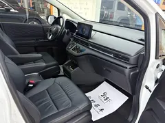 2022 Honda Elysion 2.0L e:HEV, белый — фото 24