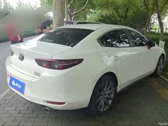 2023 Mazda 3 2.0L, белый — фото 3