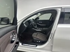 2021 BMW 3 Series 325Li M Sport Package, белый — фото 9