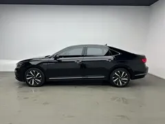 2023 Volkswagen Passat 330TSI Luxury, чёрный — фото 3