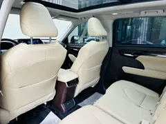 2022 Toyota Highlander Hybrid 2.5L 4WD Premium 7, синий — фото 10