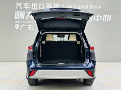 2022 Toyota Highlander Hybrid 2.5L 4WD Premium 7, синий — фото 18