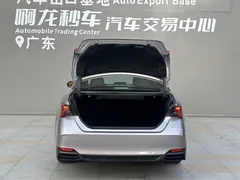 2022 Toyota Avalon Hybrid 2.5L Luxury — фото 14