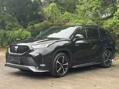 2021 Toyota Crown Kluger 2.5L HEV 4WD Luxury, чёрный — фото 1