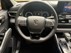 2021 Toyota Crown Kluger 2.5L HEV 4WD Luxury, чёрный — фото 12