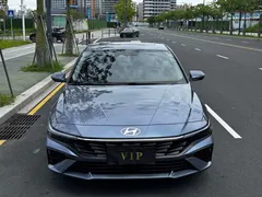2023 Hyundai Elantra 1.5L CVT LUX Premium, синий — фото 4