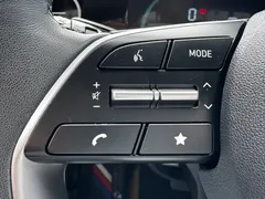 2023 Hyundai Elantra 1.5L CVT LUX Premium, синий — фото 18