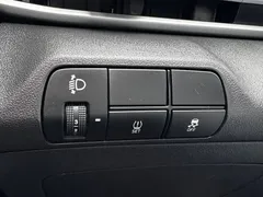 2023 Hyundai Elantra 1.5L CVT LUX Premium, синий — фото 22