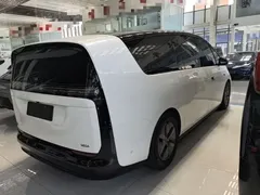 2024 Li Auto MEGA Ultra, белый — фото 7