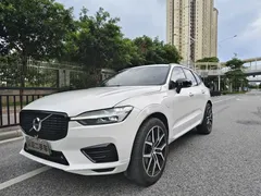 2021 Volvo XC60 T8 PHEV Sport, белый — фото 1