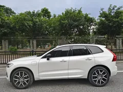 2021 Volvo XC60 T8 PHEV Sport, белый — фото 7