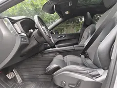 2021 Volvo XC60 T8 PHEV Sport, белый — фото 9