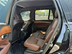 2023 Volvo XC90 B6 Luxury 7, чёрный — фото 3