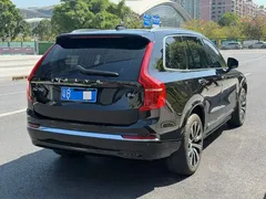 2023 Volvo XC90 B6 Luxury 7, чёрный — фото 7