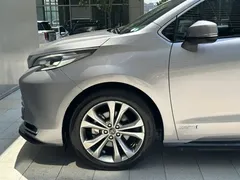 2023 Toyota Sienna 2.5L Hybrid Premium — фото 5