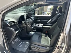 2023 Toyota Sienna 2.5L Hybrid Premium — фото 13