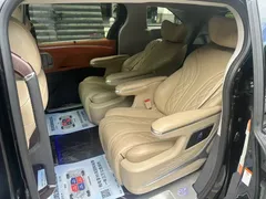 2023 Toyota Granvia 2.5L Hybrid PLUS, чёрный — фото 10