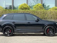 2021 Audi Q7 55 TFSI quattro S line, чёрный — фото 7