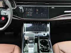 2021 Audi Q7 55 TFSI quattro S line, чёрный — фото 11