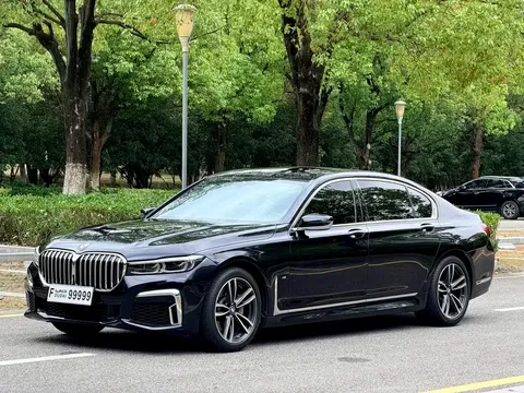 2021 BMW 7 Series 730Li M