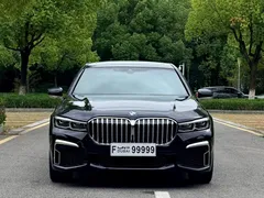 2021 BMW 7 Series 730Li M, чёрный — фото 2