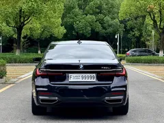2021 BMW 7 Series 730Li M, чёрный — фото 5