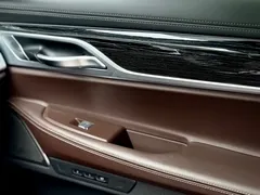 2021 BMW 7 Series 730Li M, чёрный — фото 16