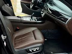 2021 BMW 7 Series 730Li M, чёрный — фото 21