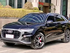2021 Audi Q8 55 TFSI, чёрный — фото 1