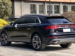 2021 Audi Q8 55 TFSI, чёрный — фото 2