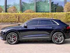 2021 Audi Q8 55 TFSI, чёрный — фото 7