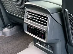 2021 Audi Q8 55 TFSI, чёрный — фото 15