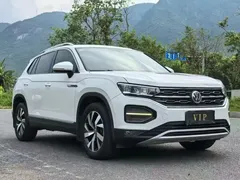 2021 Volkswagen Tayron 330TSI 2WD Plus, белый — фото 3