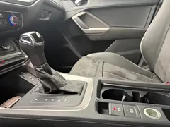 2020 Audi Q3 35 TFSI, белый — фото 10
