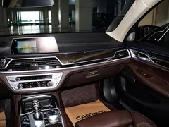 2019 BMW 7 Series 7 730Li, чёрный — фото 28