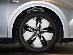 2025 Li Auto i6 2WD Standard — фото 12