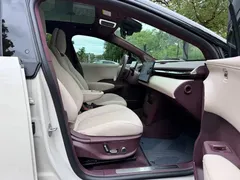 2023 Zeekr X RWD ME 5-seat, белый — фото 6