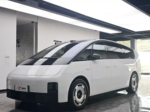 2025 Li Auto MEGA Ultra Smart Refresh