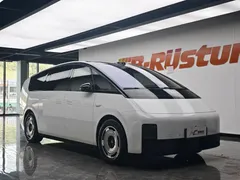 2025 Li Auto MEGA Ultra Smart Refresh, белый — фото 3