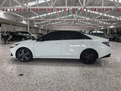 2022 Hyundai Elantra 1.5L CVT 20, белый — фото 4