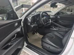2022 Hyundai Elantra 1.5L CVT 20, белый — фото 10