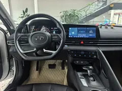 2022 Hyundai Elantra 1.5L CVT 20, белый — фото 13