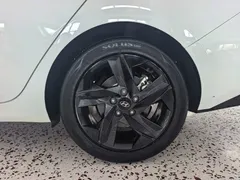 2022 Hyundai Elantra 1.5L CVT 20, белый — фото 23