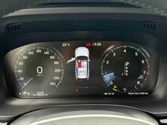 2021 Volvo XC60 T5 4WD Luxury, белый — фото 12