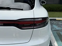 2020 Porsche Macan 2.0T, белый — фото 9