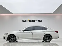 2021 BMW 5 Series 5 530Li M, белый — фото 2