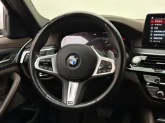 2021 BMW 5 Series 5 530Li M, белый — фото 12