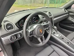 2022 Porsche 718 Boxster 2.0T — фото 8