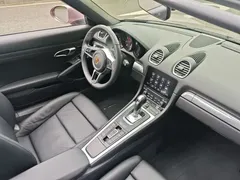 2022 Porsche 718 Boxster 2.0T — фото 13