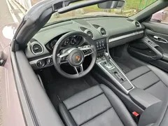 2022 Porsche 718 Boxster 2.0T — фото 14